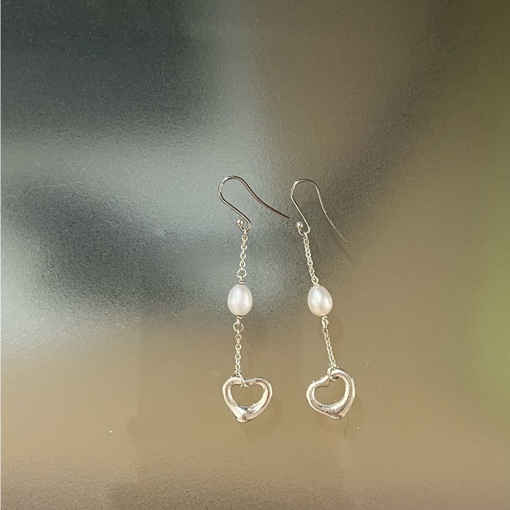 Elsa Peretti Tiffany’s drop earrings with pearls